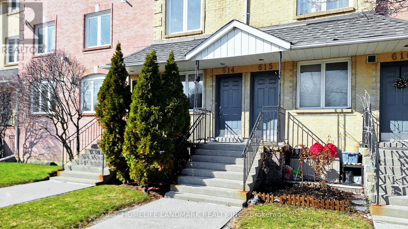 614 - 75 Weldrick Road E, Richmond Hill, Ontario  L4C 0H9 - Photo 2 - N12968796