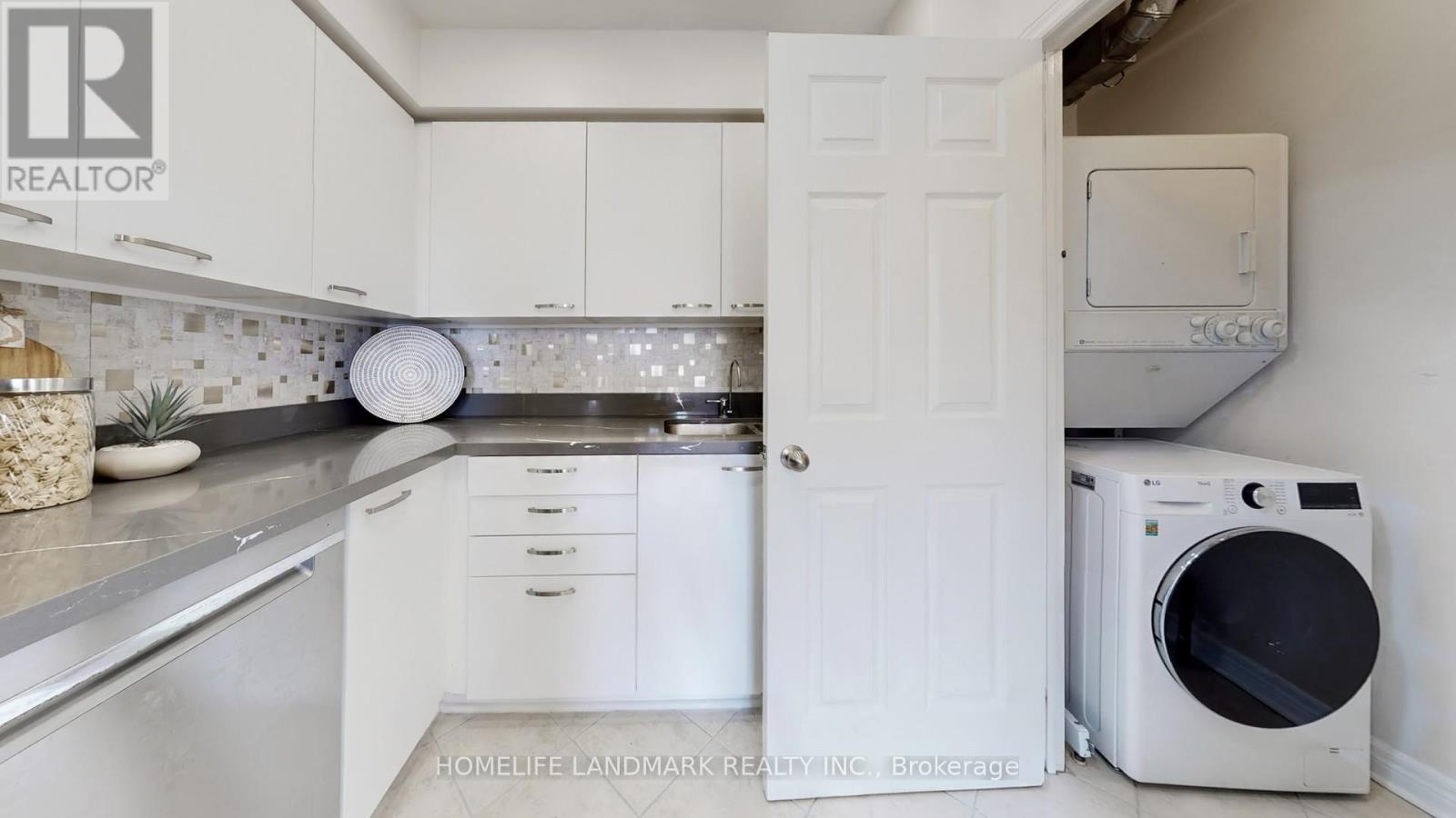 614 - 75 Weldrick Road E, Richmond Hill, Ontario  L4C 0H9 - Photo 20 - N12968796