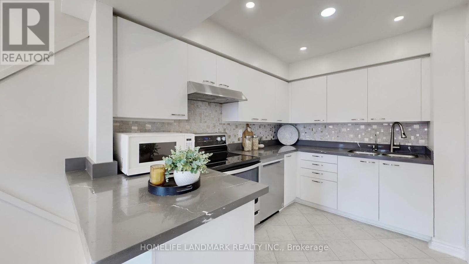 614 - 75 Weldrick Road E, Richmond Hill, Ontario  L4C 0H9 - Photo 14 - N12968796