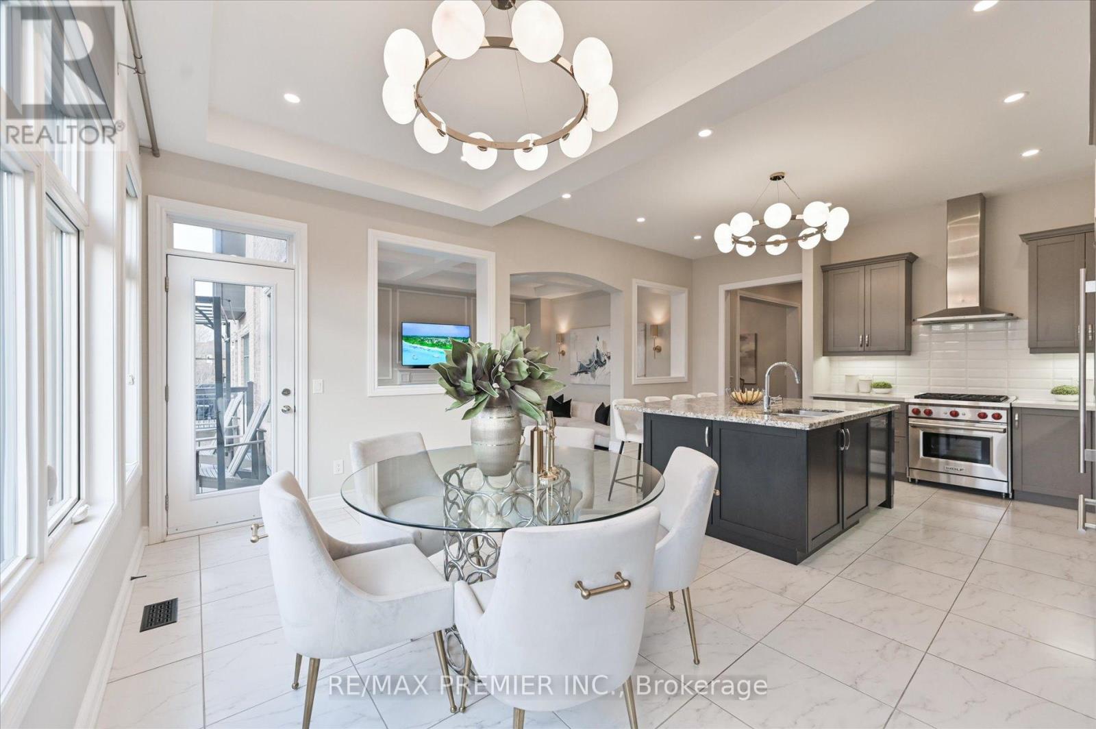 126 Burns Boulevard, King, Ontario  L7B 0M2 - Photo 12 - N12975636