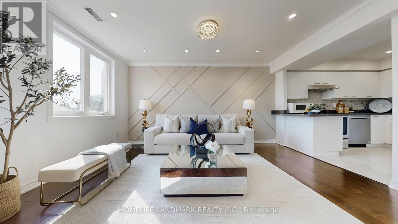 614 - 75 Weldrick Road E, Richmond Hill, Ontario  L4C 0H9 - Photo 4 - N12968796