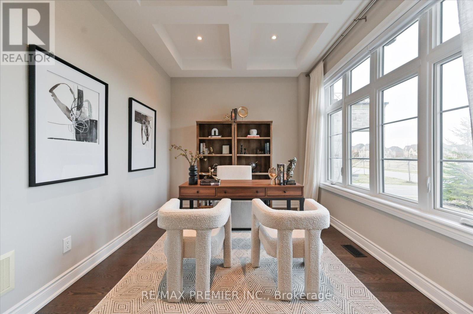 126 Burns Boulevard, King, Ontario  L7B 0M2 - Photo 5 - N12975636