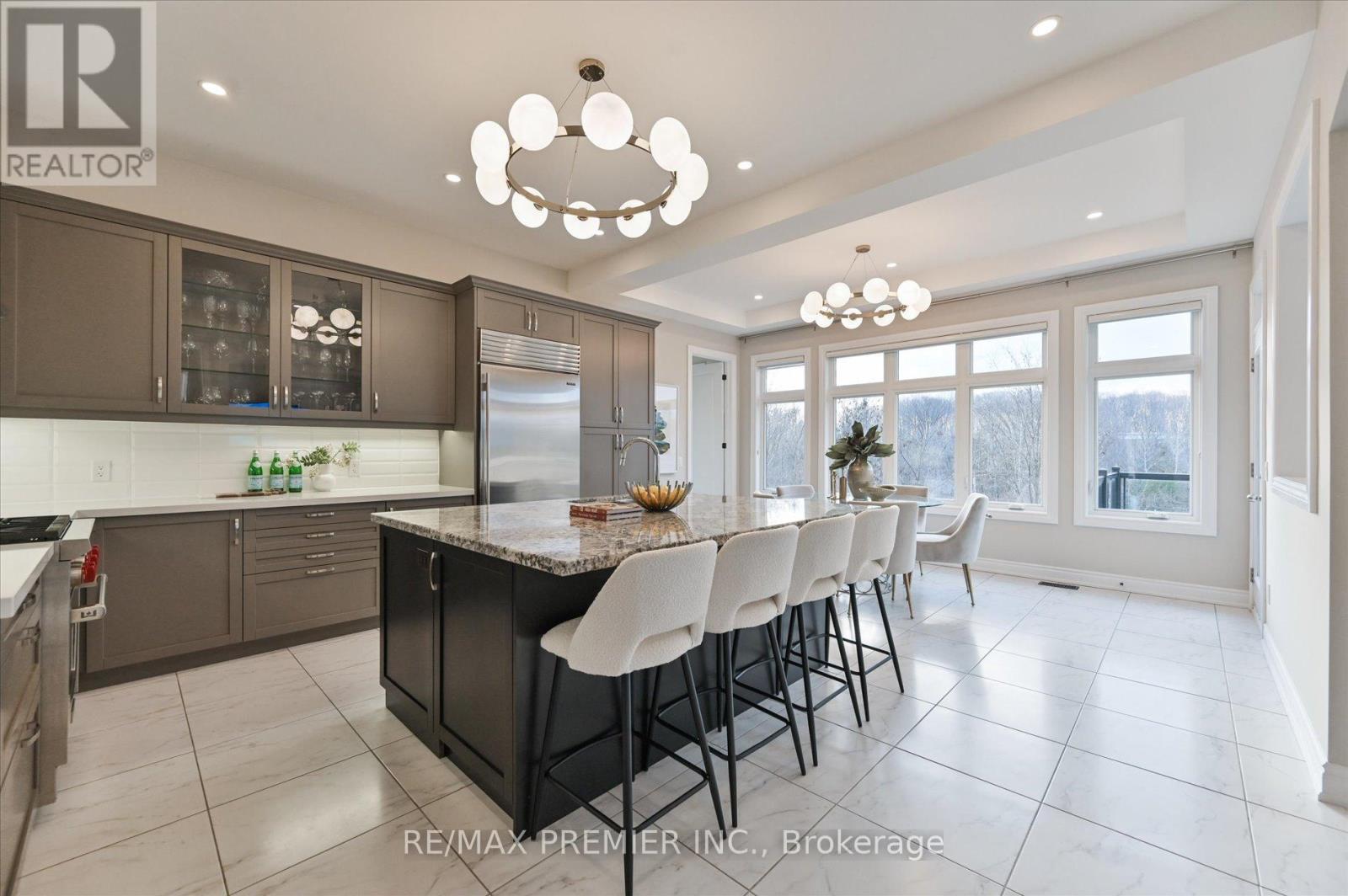 126 Burns Boulevard, King, Ontario  L7B 0M2 - Photo 9 - N12975636