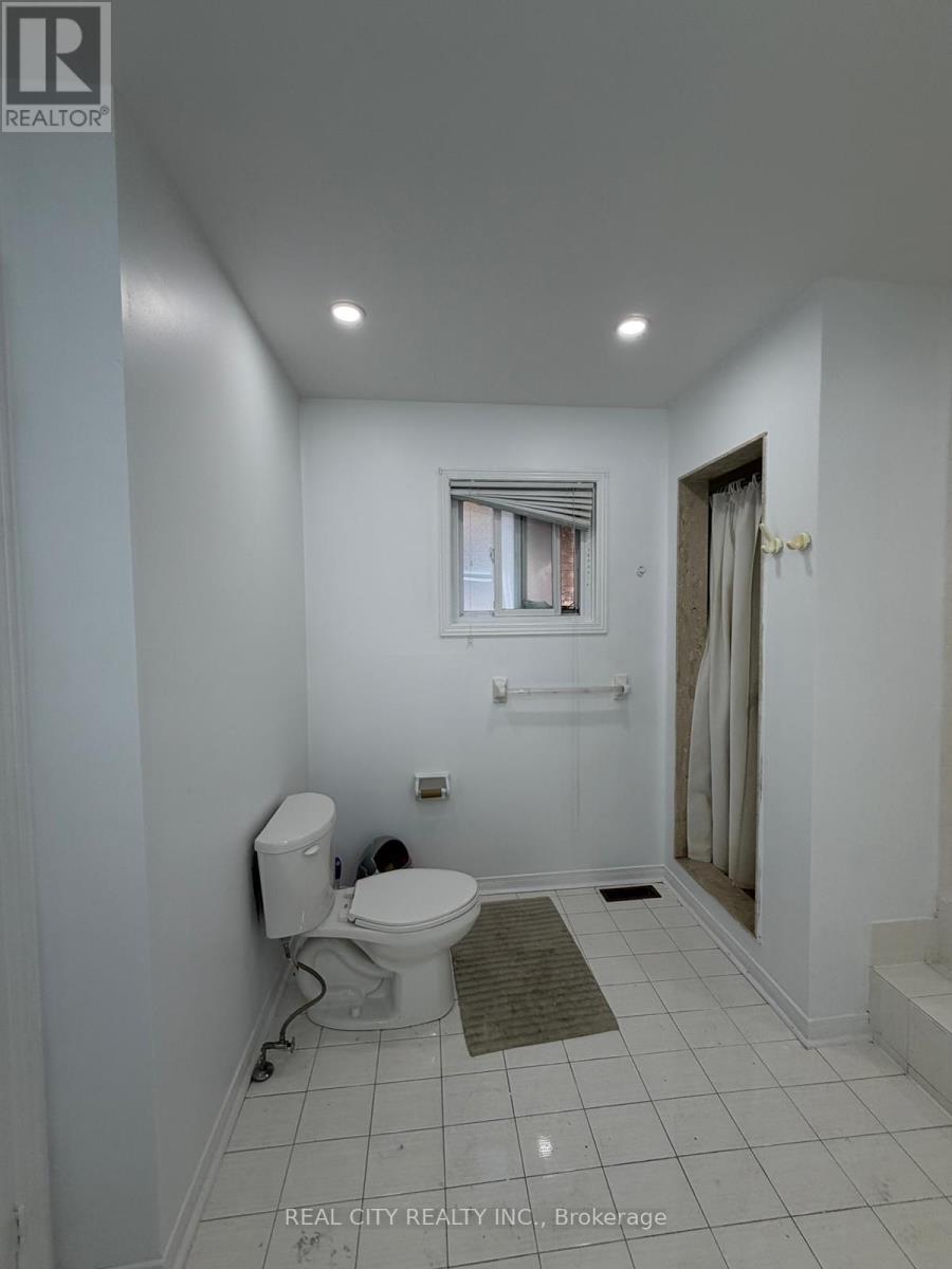 37 Bobcat Street, Brampton, Ontario  L6R 1C8 - Photo 27 - W12937892