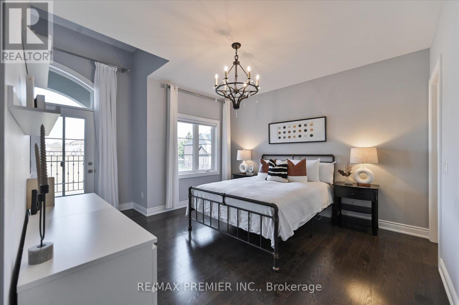 126 Burns Boulevard, King, Ontario  L7B 0M2 - Photo 29 - N12975636