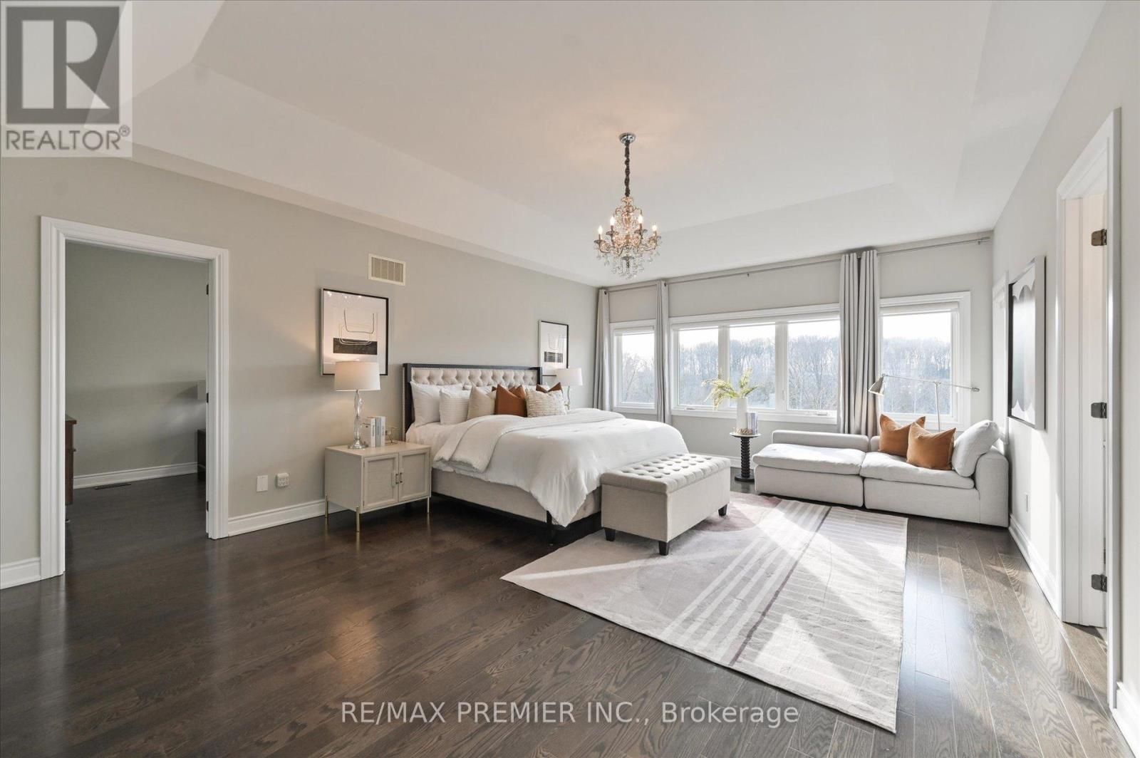 126 Burns Boulevard, King, Ontario  L7B 0M2 - Photo 22 - N12975636