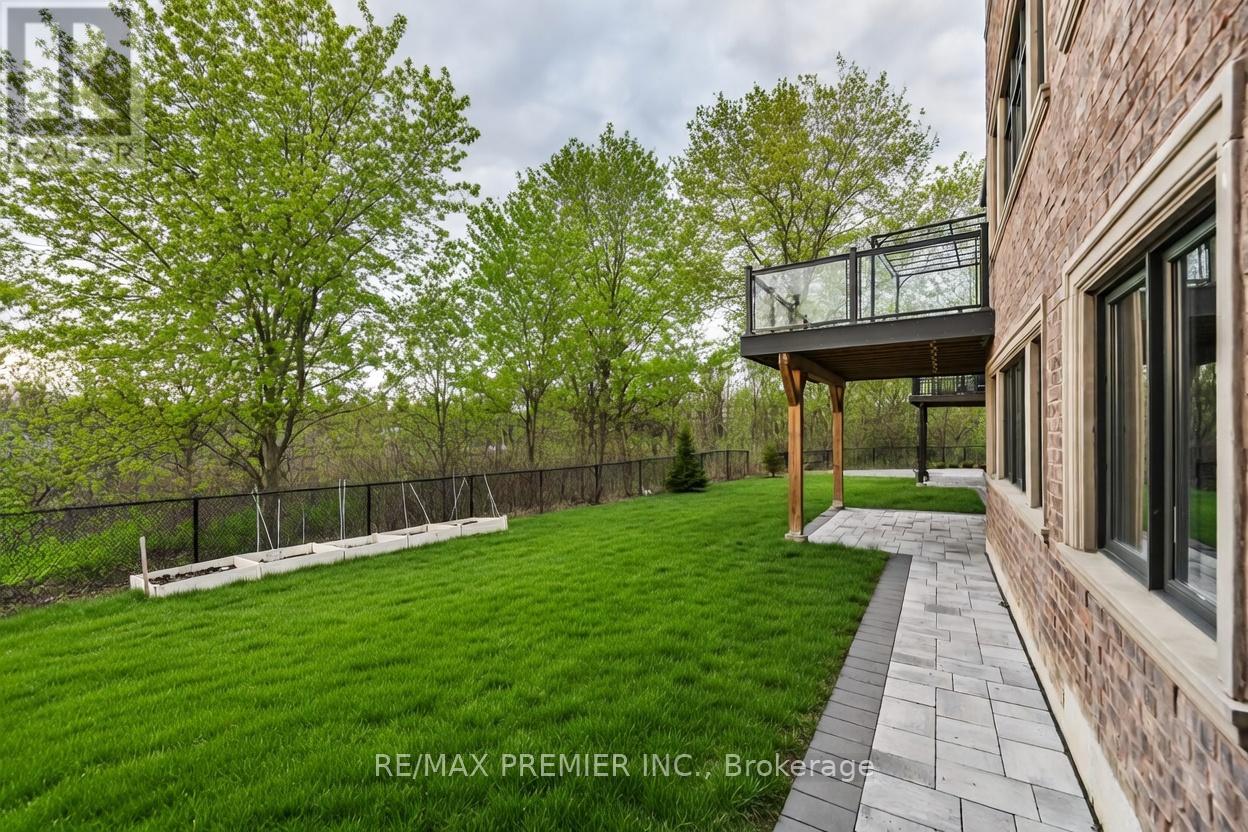 126 Burns Boulevard, King, Ontario  L7B 0M2 - Photo 37 - N12975636