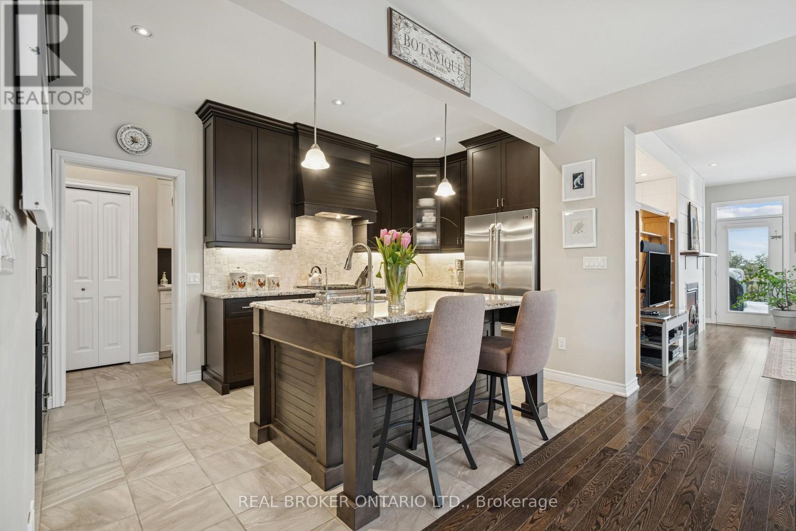 10 Chestnut Drive, Guelph/eramosa, Ontario  N0B 2K0 - Photo 6 - X12816722