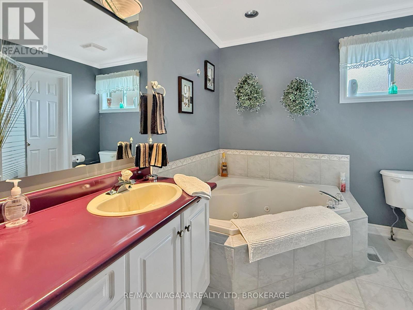 629 Daytona Drive, Fort Erie, Ontario  L2A 4Z5 - Photo 18 - X12880814