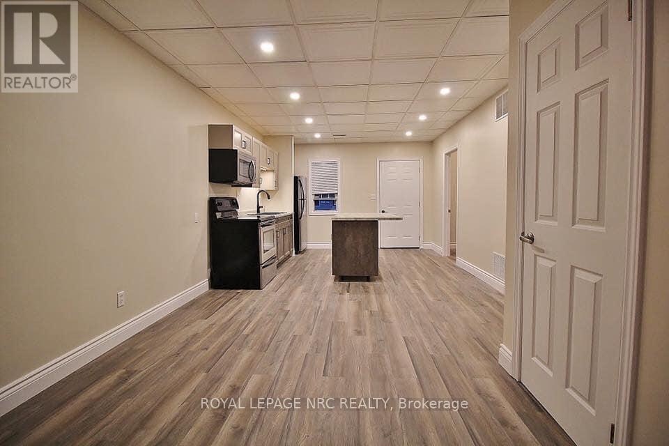 608 King Street, Port Colborne, Ontario  L3K 4H7 - Photo 8 - X12965704