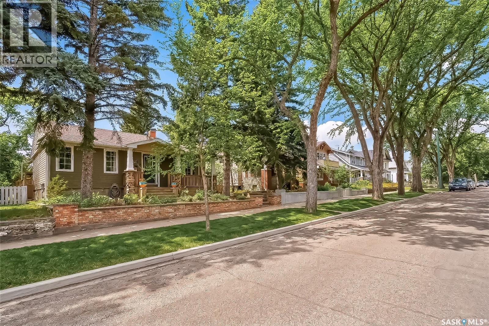 1108 Grafton Avenue, Moose Jaw, Saskatchewan  S6H 3S5 - Photo 3 - SK032389