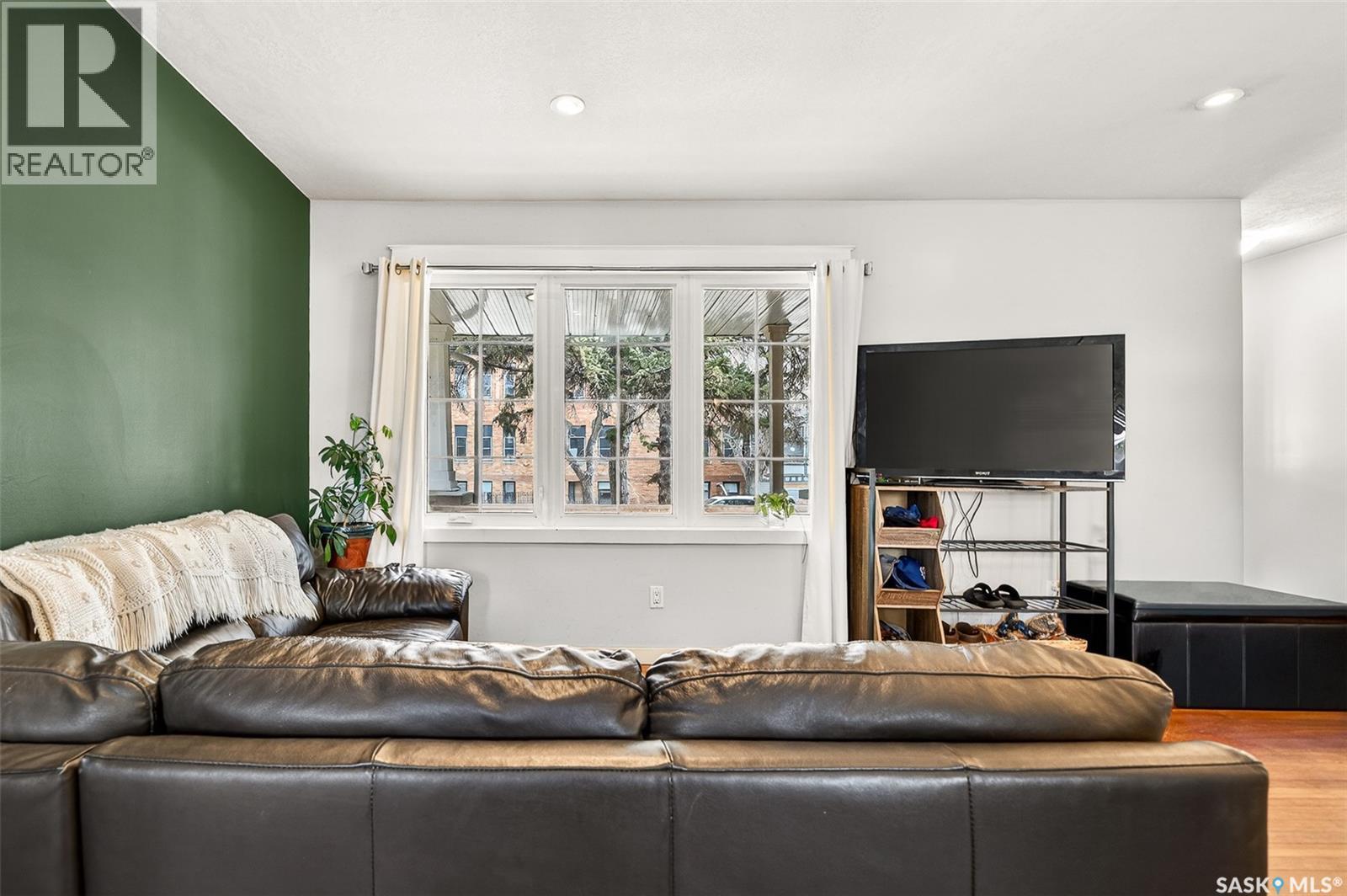 1108 Grafton Avenue, Moose Jaw, Saskatchewan  S6H 3S5 - Photo 8 - SK032389