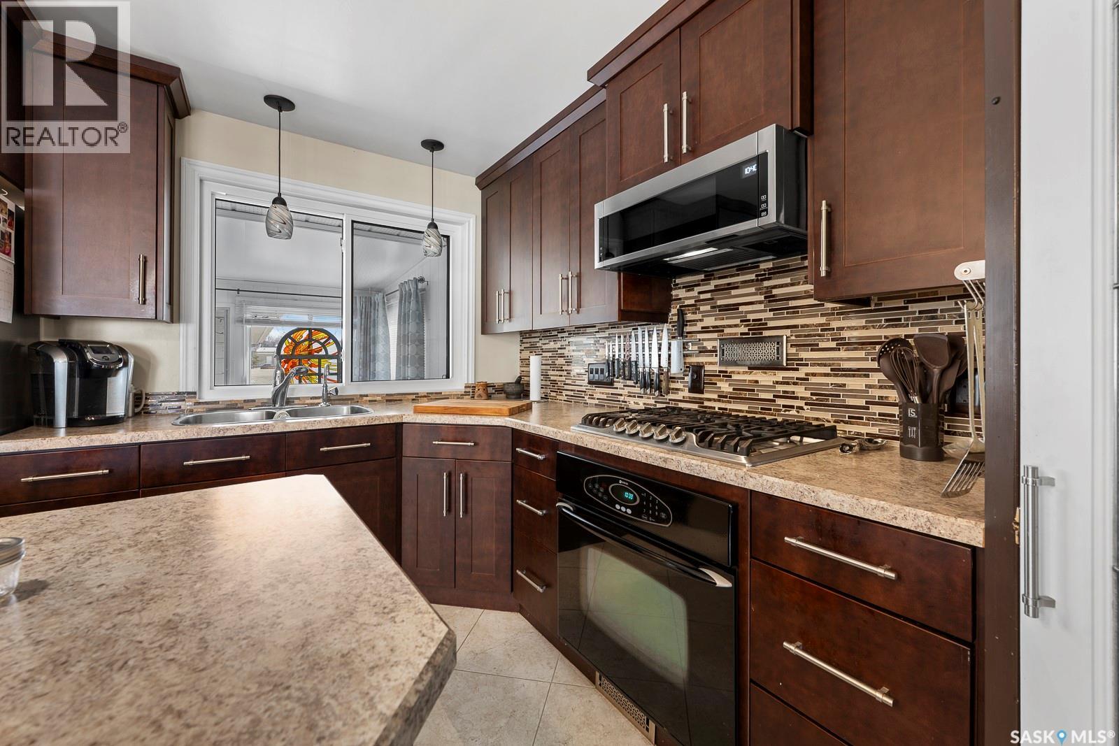 132 Mcnab Crescent, Regina, Saskatchewan  S4S 4B2 - Photo 4 - SK032369