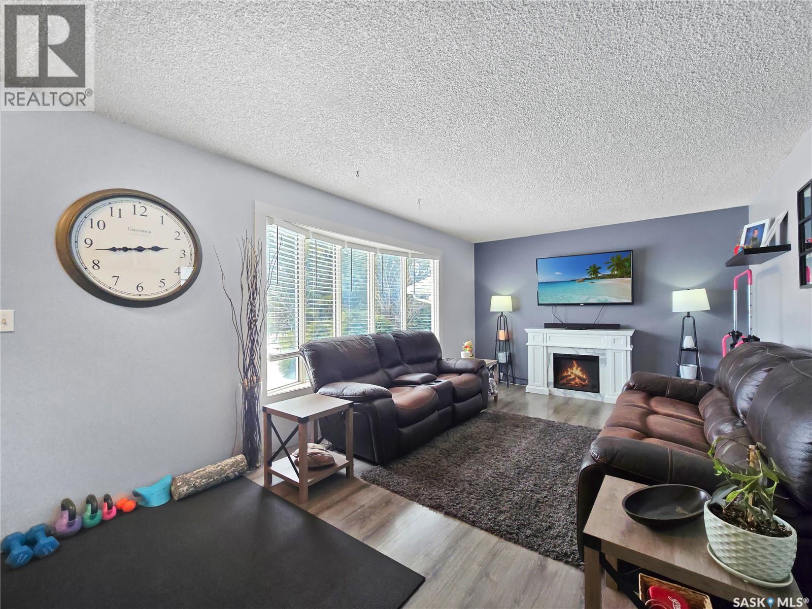 804 Robison Street, Indian Head, Saskatchewan  S0G 2K0 - Photo 4 - SK032355