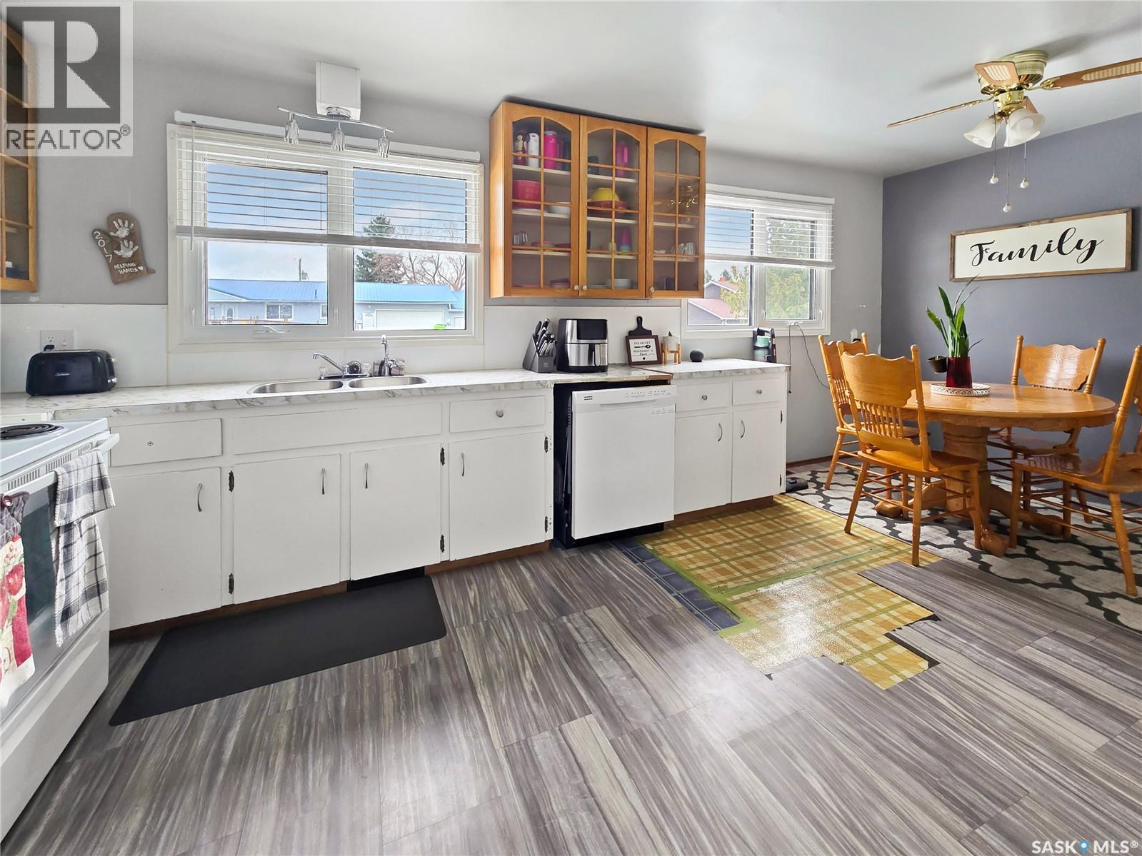 804 Robison Street, Indian Head, Saskatchewan  S0G 2K0 - Photo 6 - SK032355