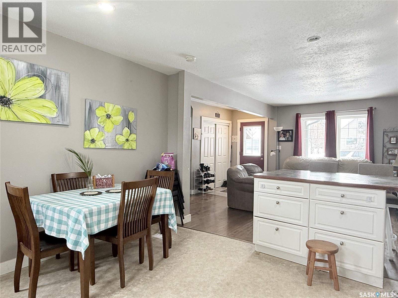 326 5th Avenue W, Melville, Saskatchewan  S0A 2P0 - Photo 7 - SK032353