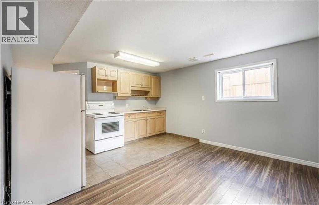 87(A) Tamvale Crescent, Kitchener, Ontario  N2E 3K8 - Photo 3 - 40819128