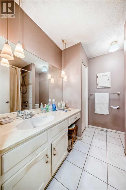 844 Lake Ontario Drive Se, Calgary, Alberta  T2J 3K1 - Photo 21 - A2286791