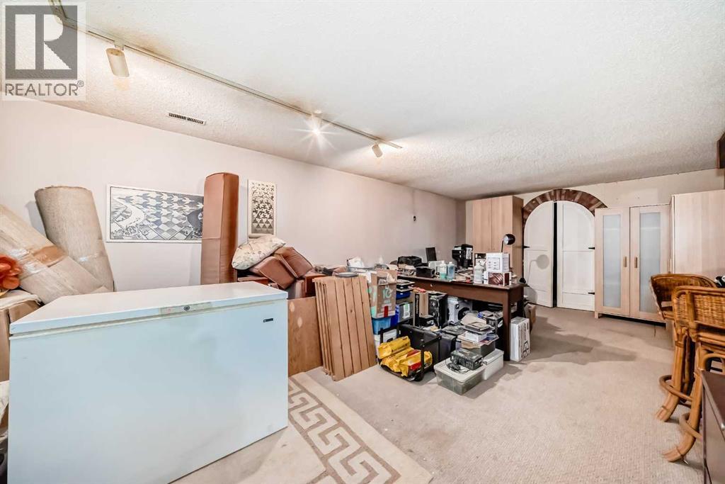 844 Lake Ontario Drive Se, Calgary, Alberta  T2J 3K1 - Photo 33 - A2286791