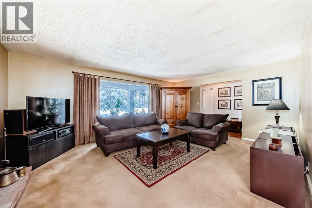 844 Lake Ontario Drive Se, Calgary, Alberta  T2J 3K1 - Photo 5 - A2286791