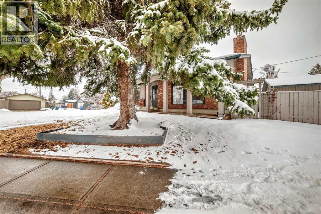 844 Lake Ontario Drive Se, Calgary, Alberta  T2J 3K1 - Photo 2 - A2286791