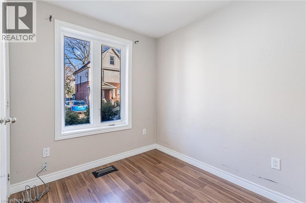 20 East 27th Street, Hamilton, Ontario  L8V 2E7 - Photo 16 - 40817627