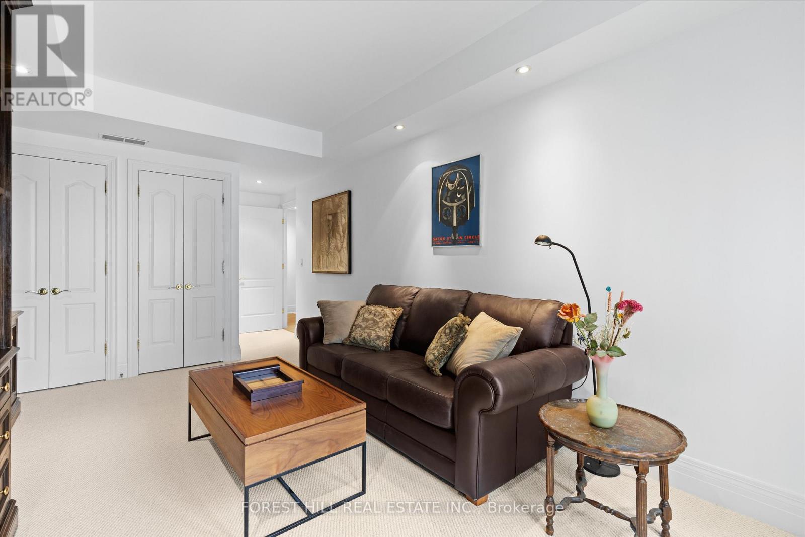 108 - 33 DELISLE AVENUE Toronto (Yonge-St. Clair), ON M4V 3C7