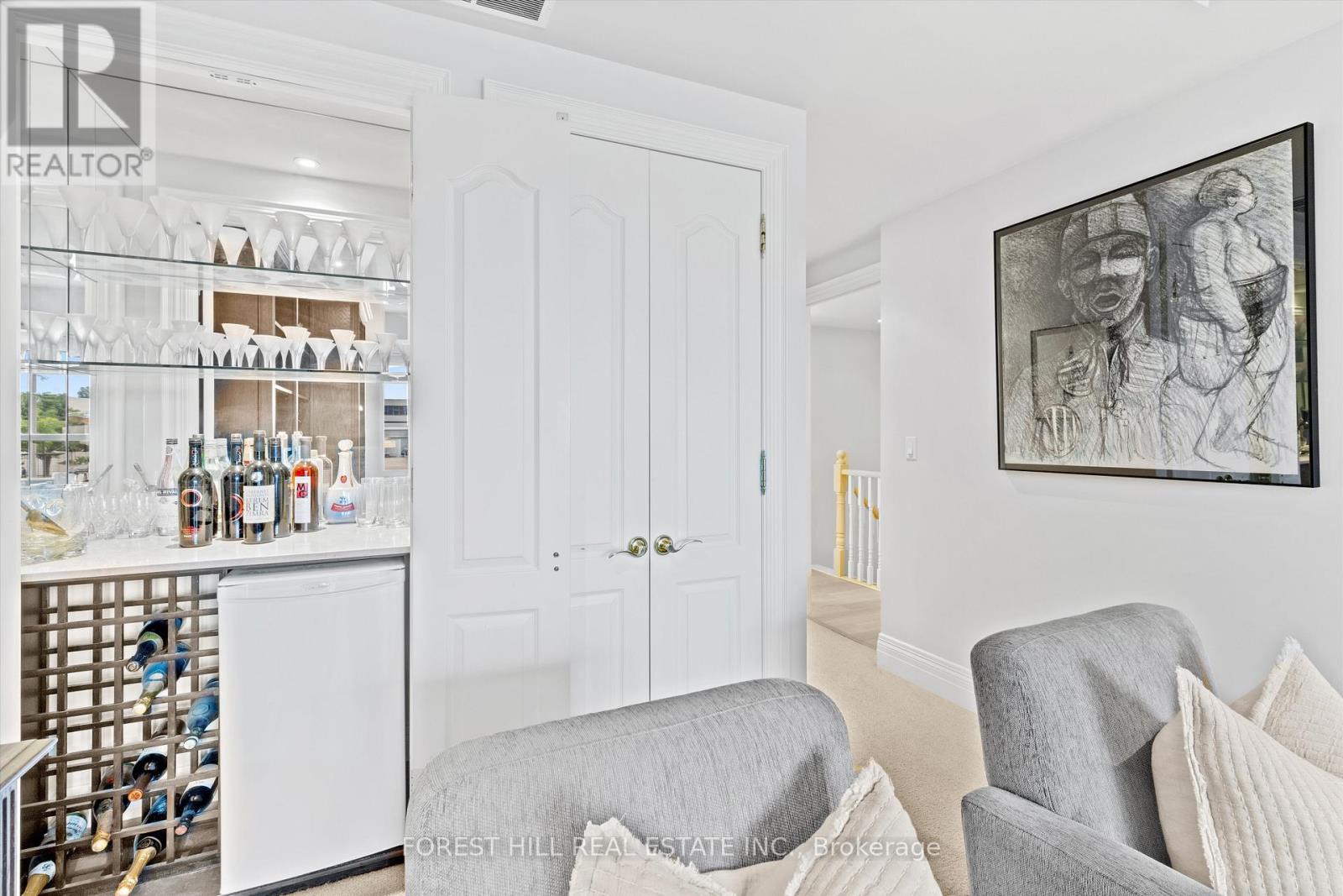 108 - 33 DELISLE AVENUE Toronto (Yonge-St. Clair), ON M4V 3C7