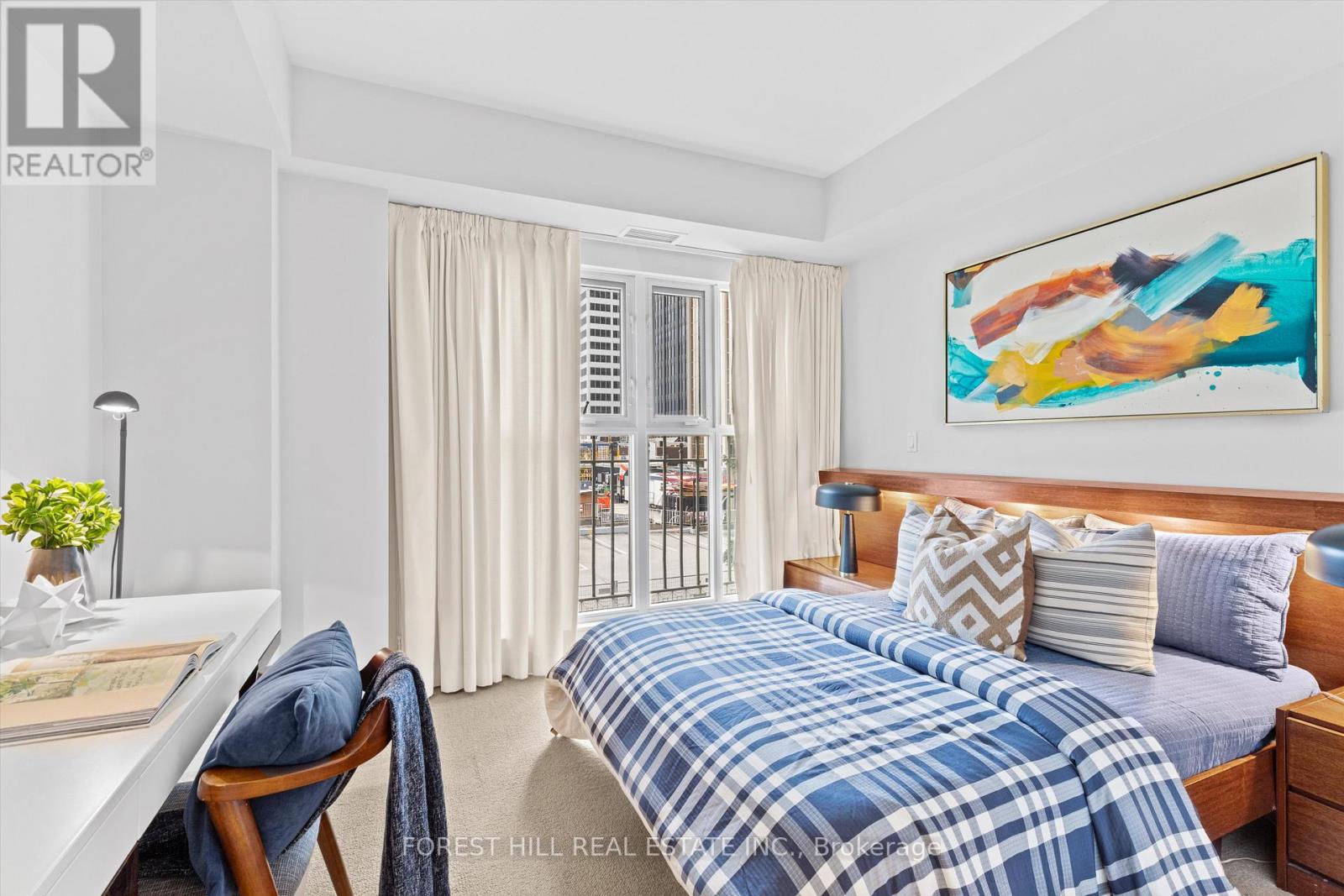 108 - 33 DELISLE AVENUE Toronto (Yonge-St. Clair), ON M4V 3C7