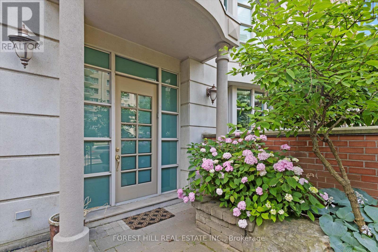 108 - 33 DELISLE AVENUE Toronto (Yonge-St. Clair), ON M4V 3C7