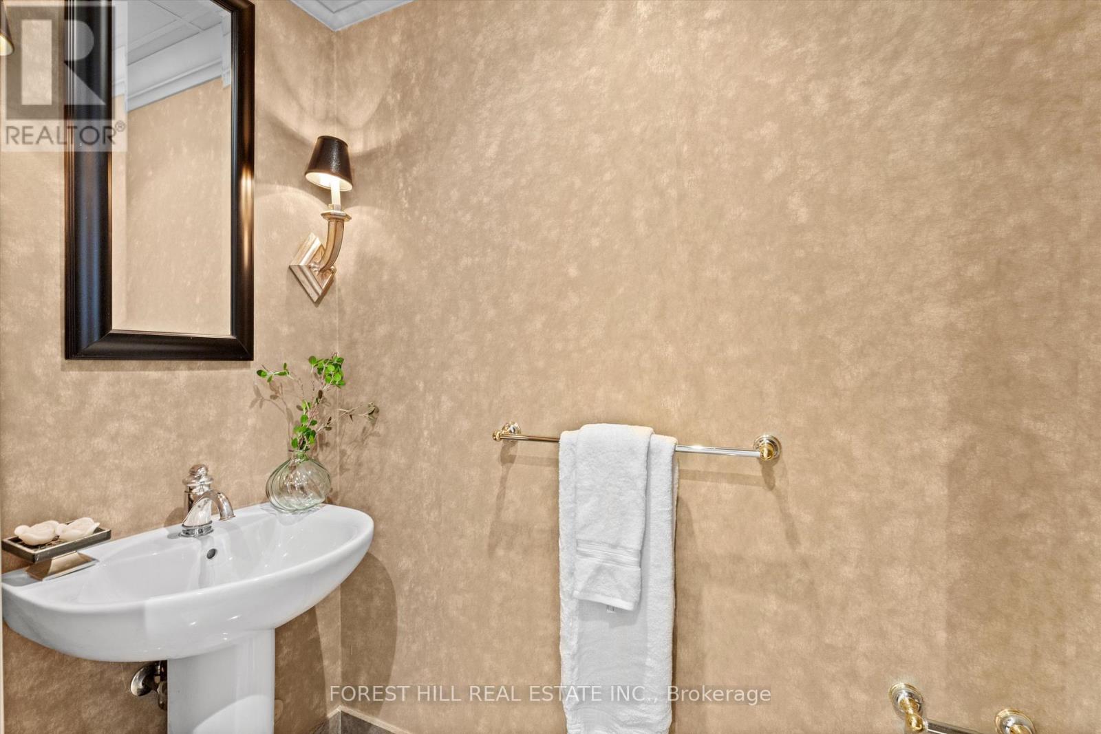 108 - 33 Delisle Avenue, Toronto, Ontario  M4V 3C7 - Photo 13 - C12975900