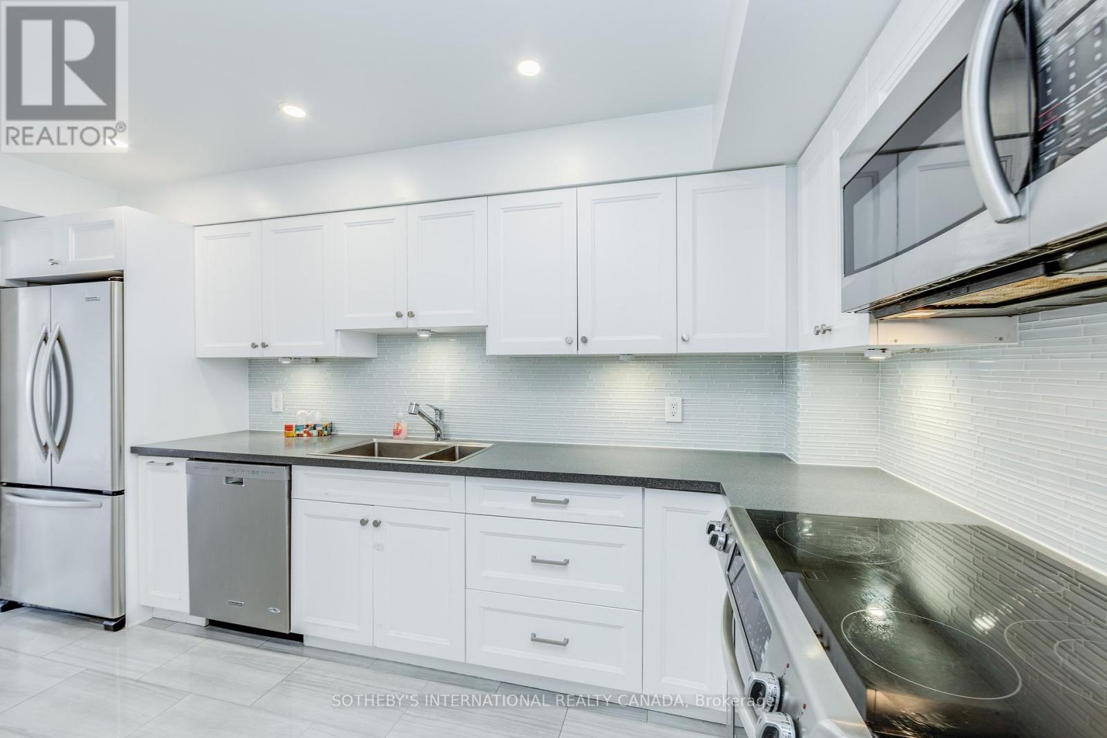 1502 - 175 Cumberland Street, Toronto (Annex), Ontario  M5R 3M9 - Photo 15 - C12975926