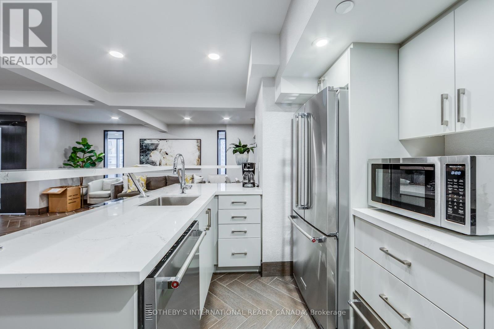 1502 - 175 Cumberland Street, Toronto (Annex), Ontario  M5R 3M9 - Photo 35 - C12975926