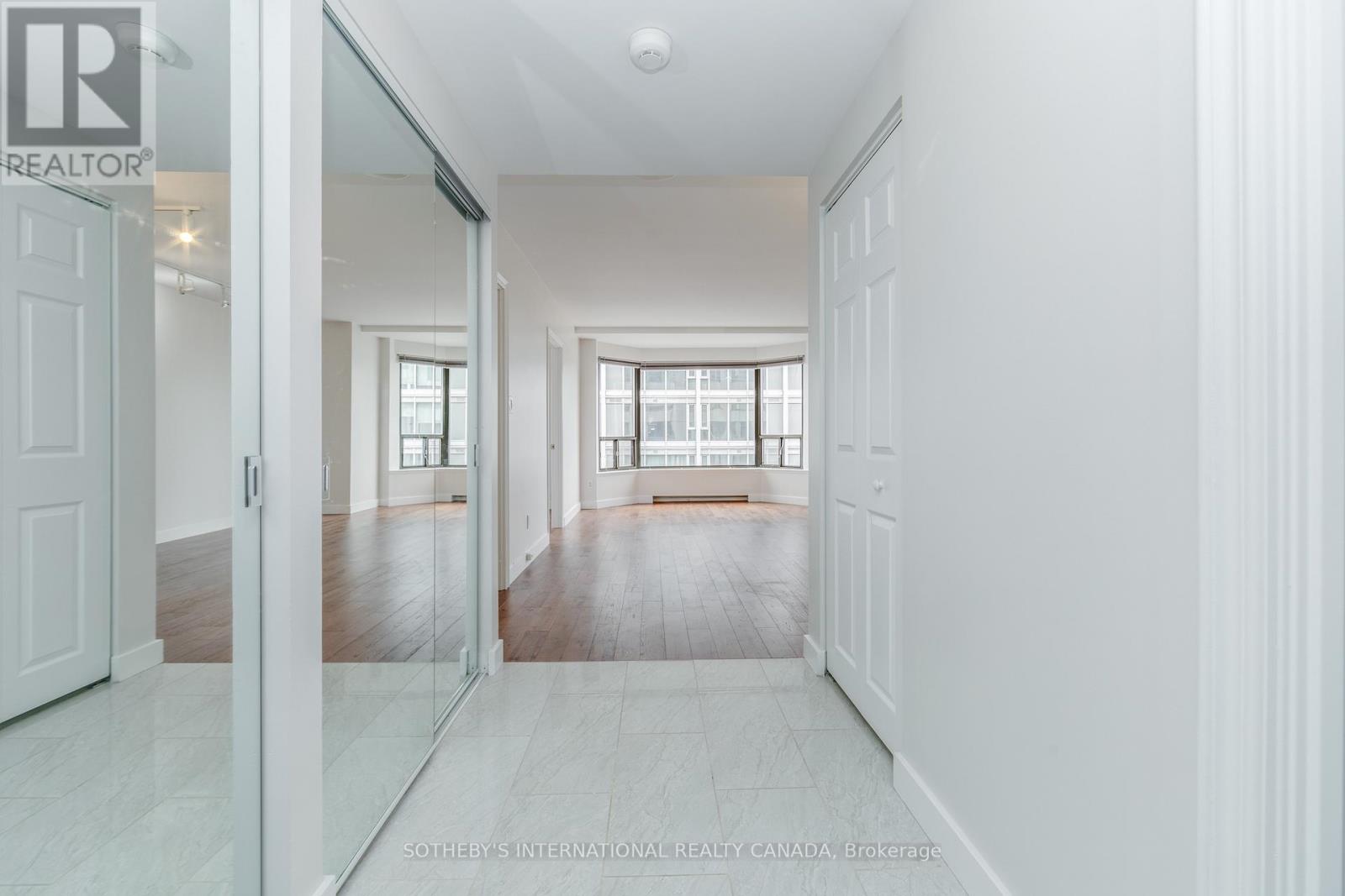 1502 - 175 Cumberland Street, Toronto (Annex), Ontario  M5R 3M9 - Photo 7 - C12975926