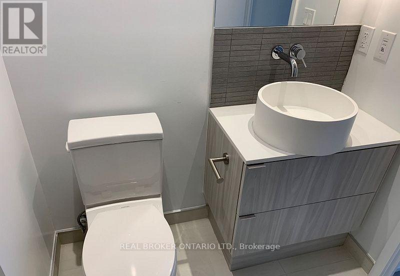 608 - 161 Roehampton Avenue, Toronto, Ontario  M4P 1P9 - Photo 19 - C12976006