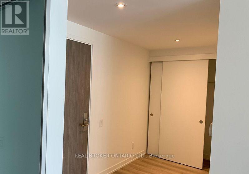 608 - 161 Roehampton Avenue, Toronto, Ontario  M4P 1P9 - Photo 5 - C12976006