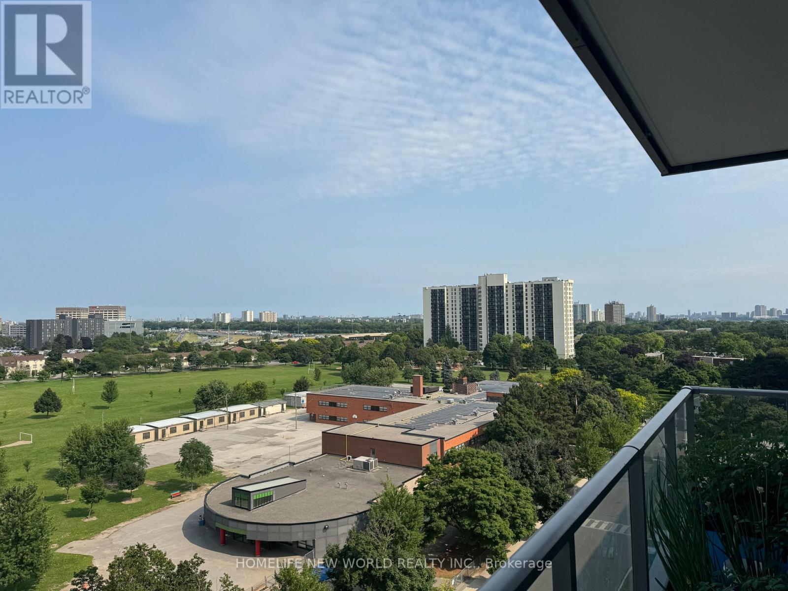 907 - 32 FOREST MANOR ROAD, Toronto, Ontario