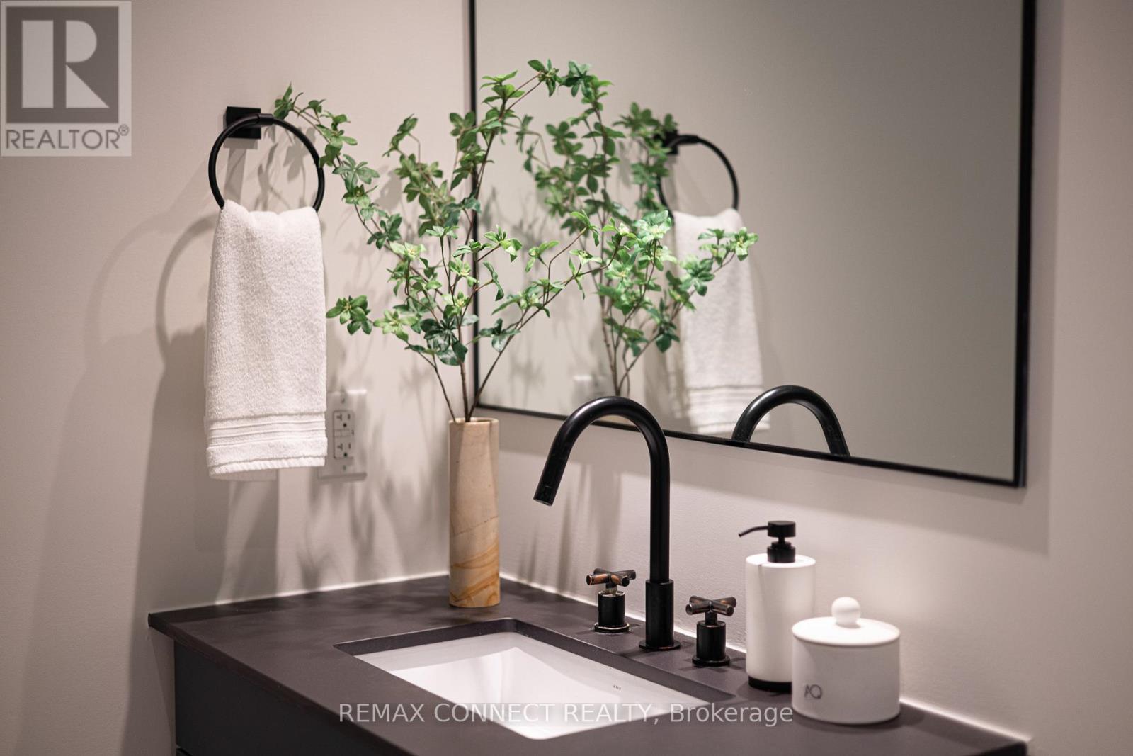 402 - 41 Dovercourt Road, Toronto, Ontario  M6J 0G6 - Photo 35 - C12976108