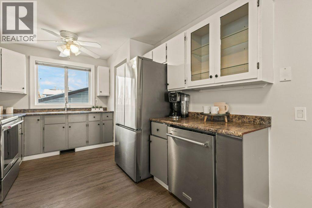 14 Sunnyside Place Se, Airdrie, Alberta  T4B 1S4 - Photo 11 - A2300295