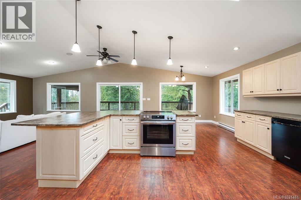 1890 Pierce Way, Qualicum Beach, British Columbia  V9K 2V1 - Photo 8 - 1031481