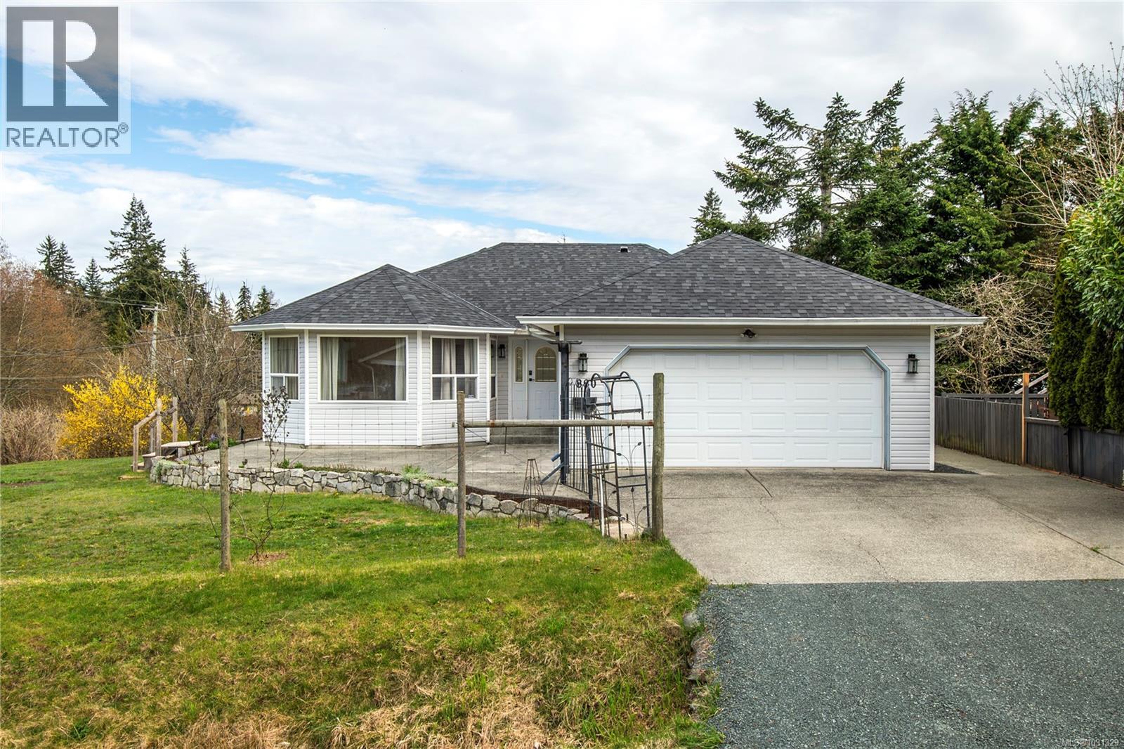 880 Nicholls Rd, Campbell River, British Columbia