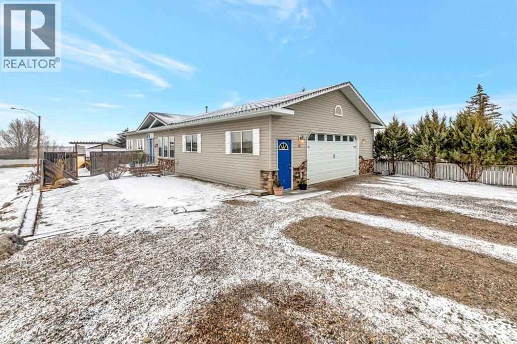 25 2 Avenue Se, Marshall, Saskatchewan  S0M 1R0 - Photo 2 - A2300239