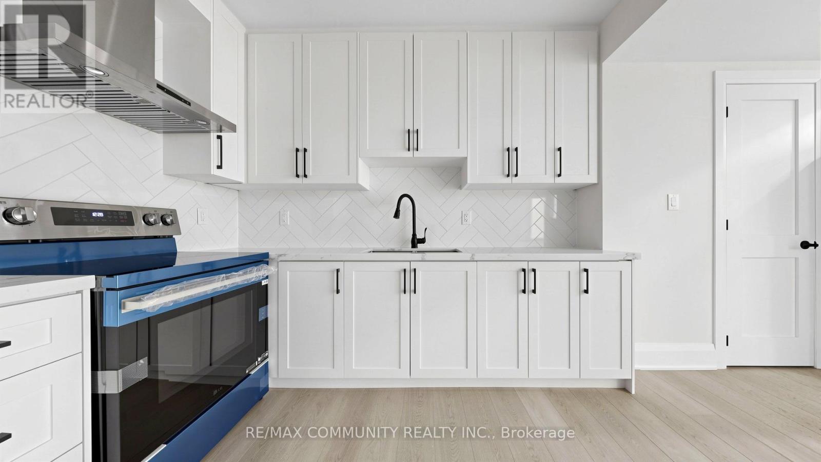 1544a Honey Locust Place, Pickering, Ontario  L1X 0P1 - Photo 12 - E12975866