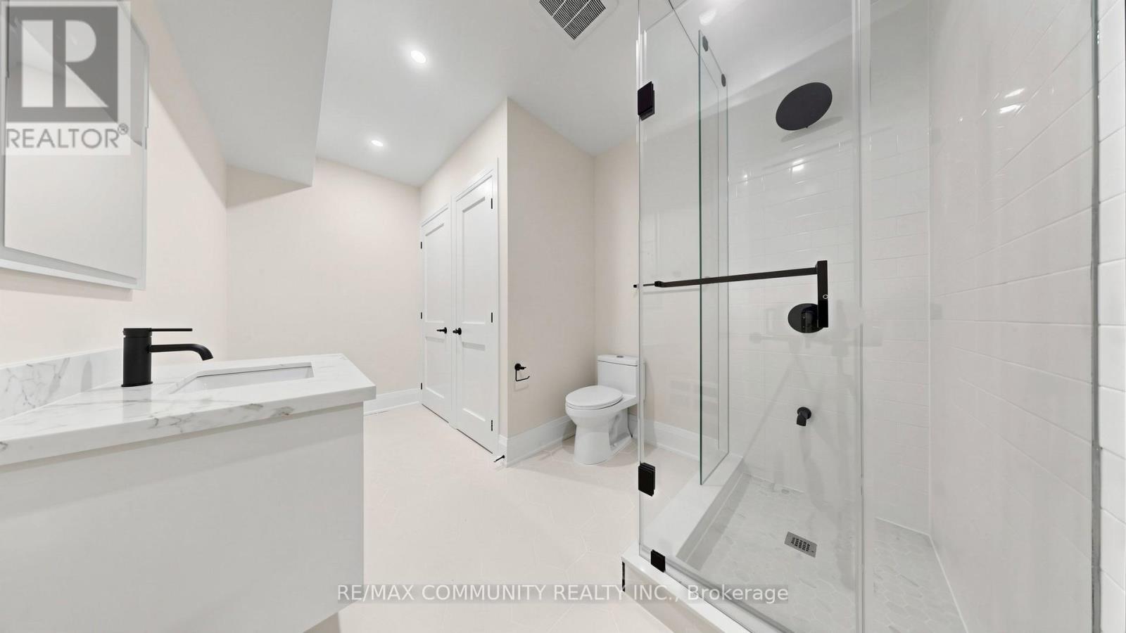 1544a Honey Locust Place, Pickering, Ontario  L1X 0P1 - Photo 24 - E12975866