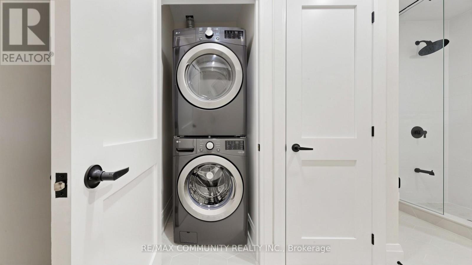 1544a Honey Locust Place, Pickering, Ontario  L1X 0P1 - Photo 25 - E12975866