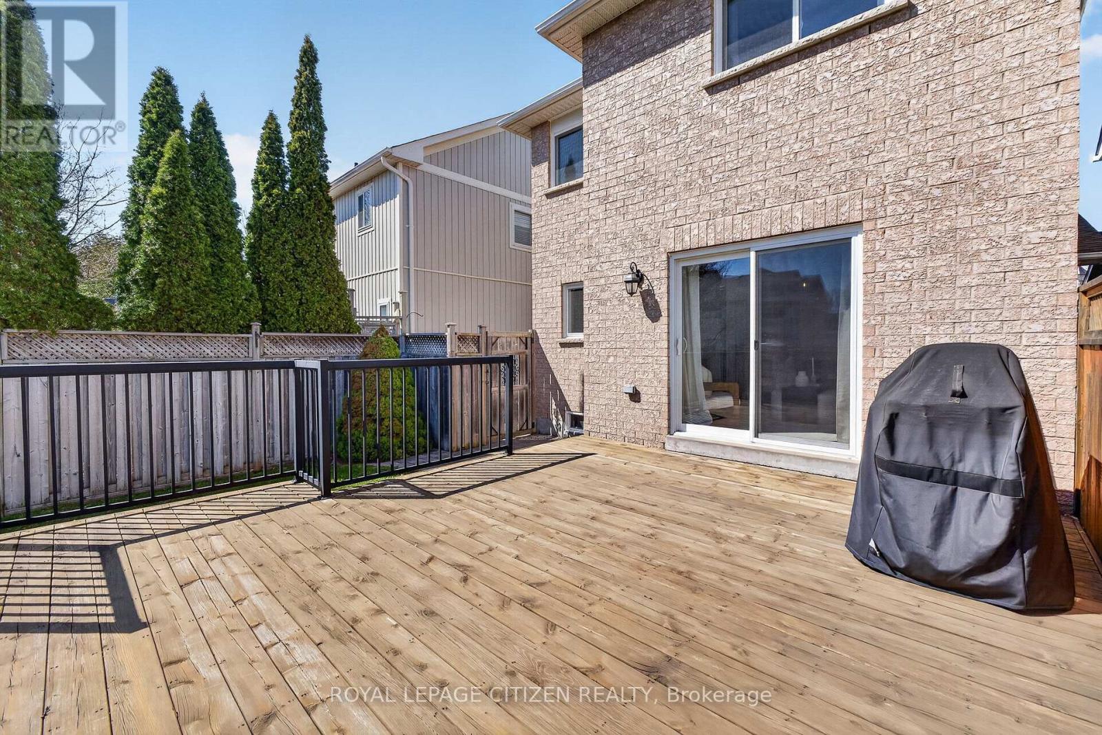 70 Wessex Drive, Whitby, Ontario  L1M 2C2 - Photo 28 - E12975938