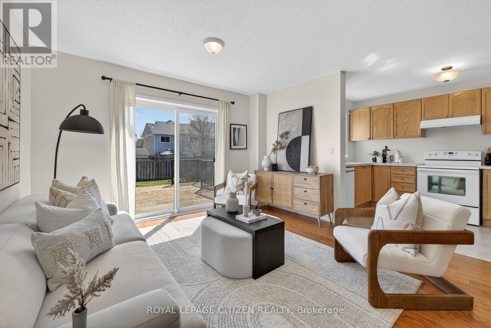 70 Wessex Drive, Whitby, Ontario  L1M 2C2 - Photo 7 - E12975938