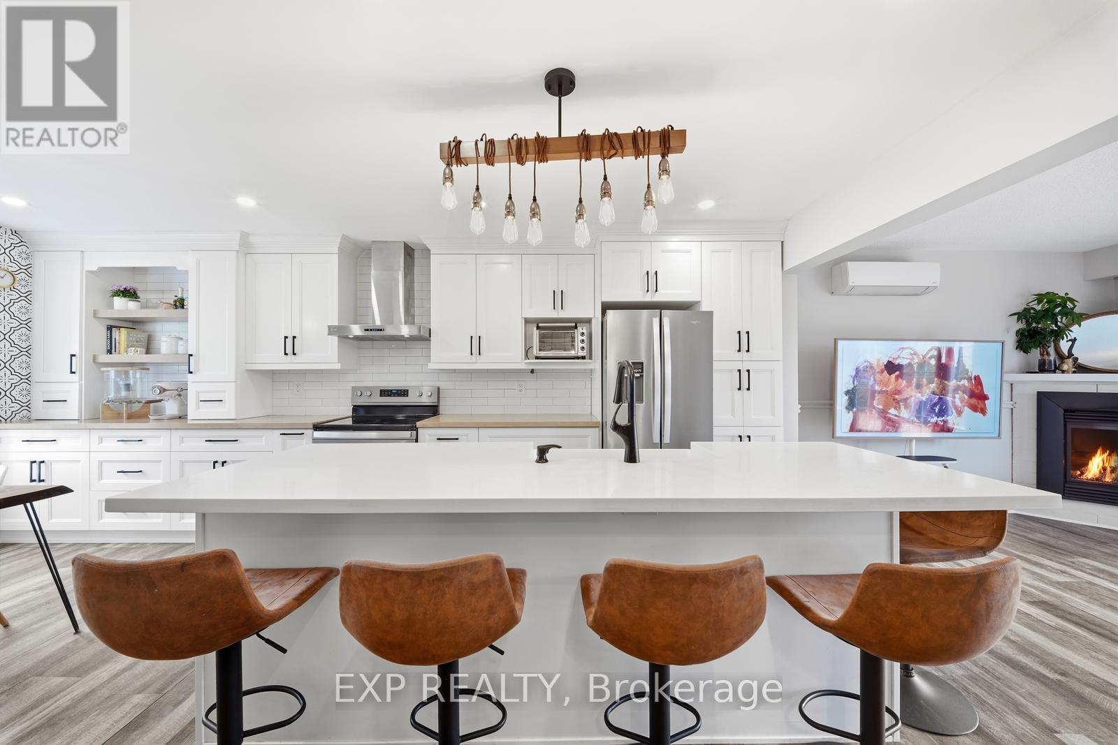 948 Downing Court, Oshawa, Ontario  L1G 7R5 - Photo 6 - E12975952