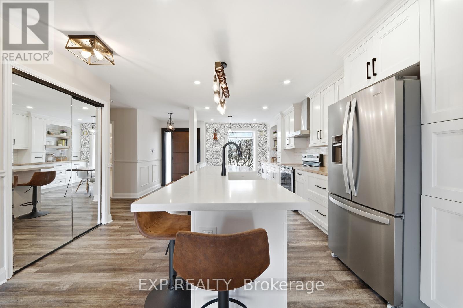 948 Downing Court, Oshawa, Ontario  L1G 7R5 - Photo 7 - E12975952