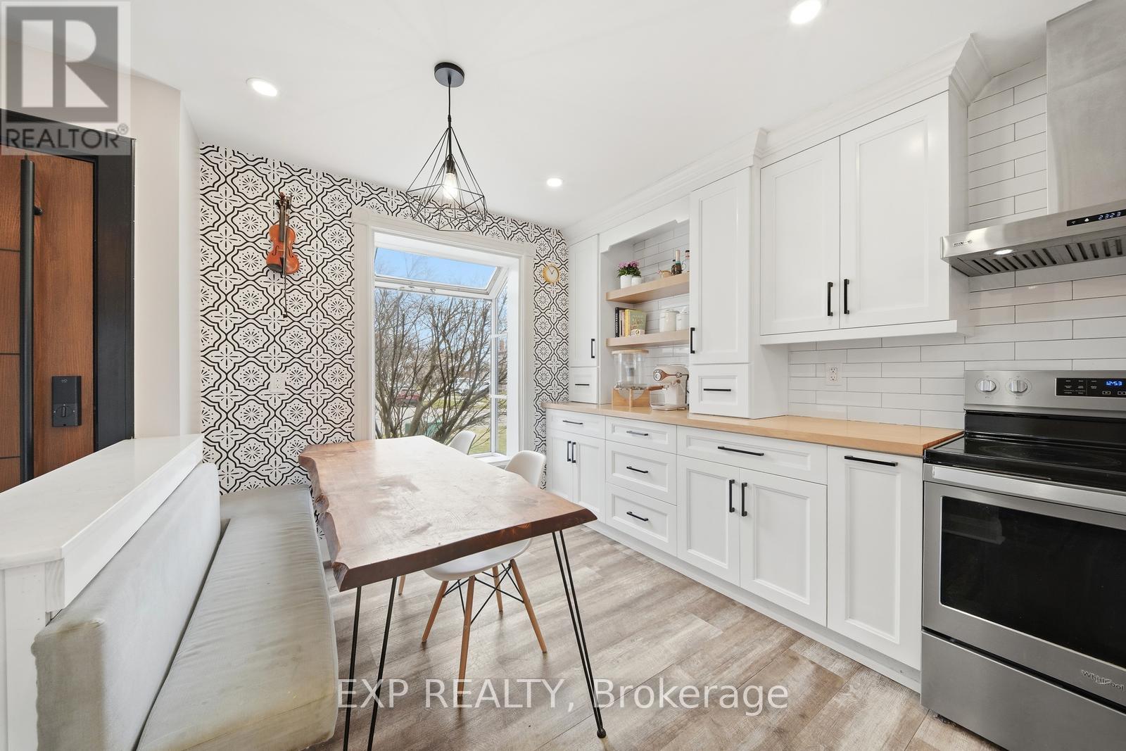 948 Downing Court, Oshawa, Ontario  L1G 7R5 - Photo 9 - E12975952